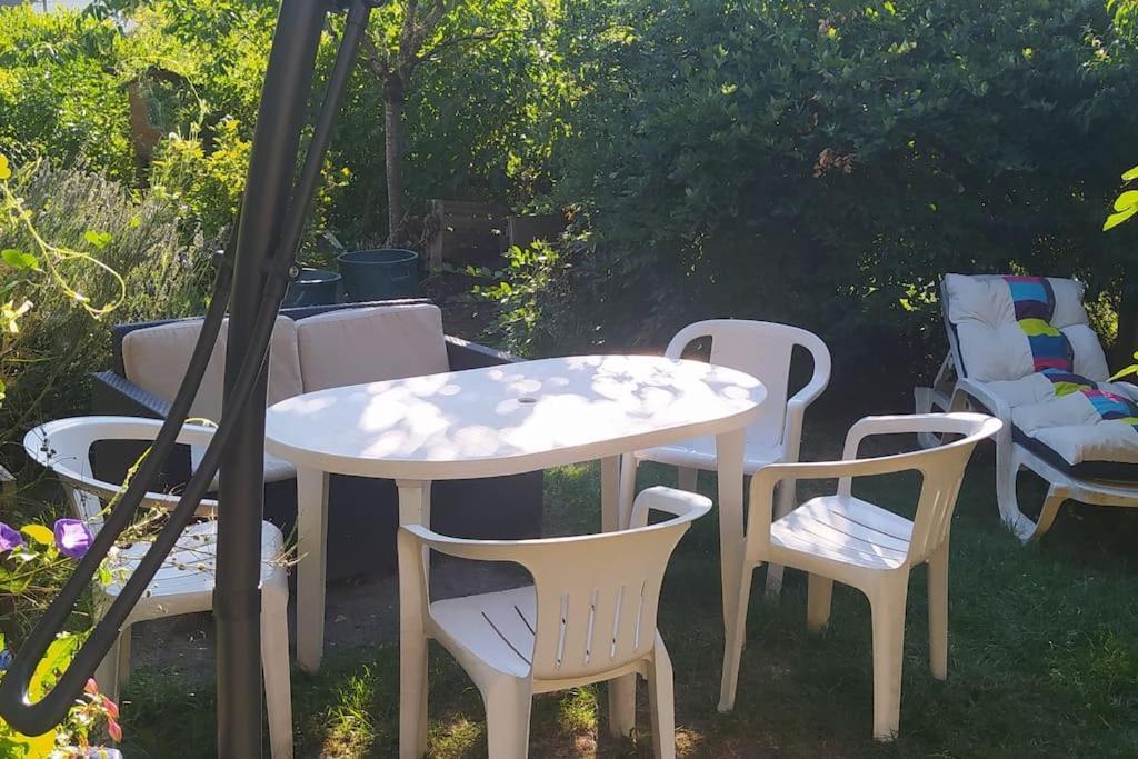 Gite Les Lilas La Genevraye Eksteriør bilde
